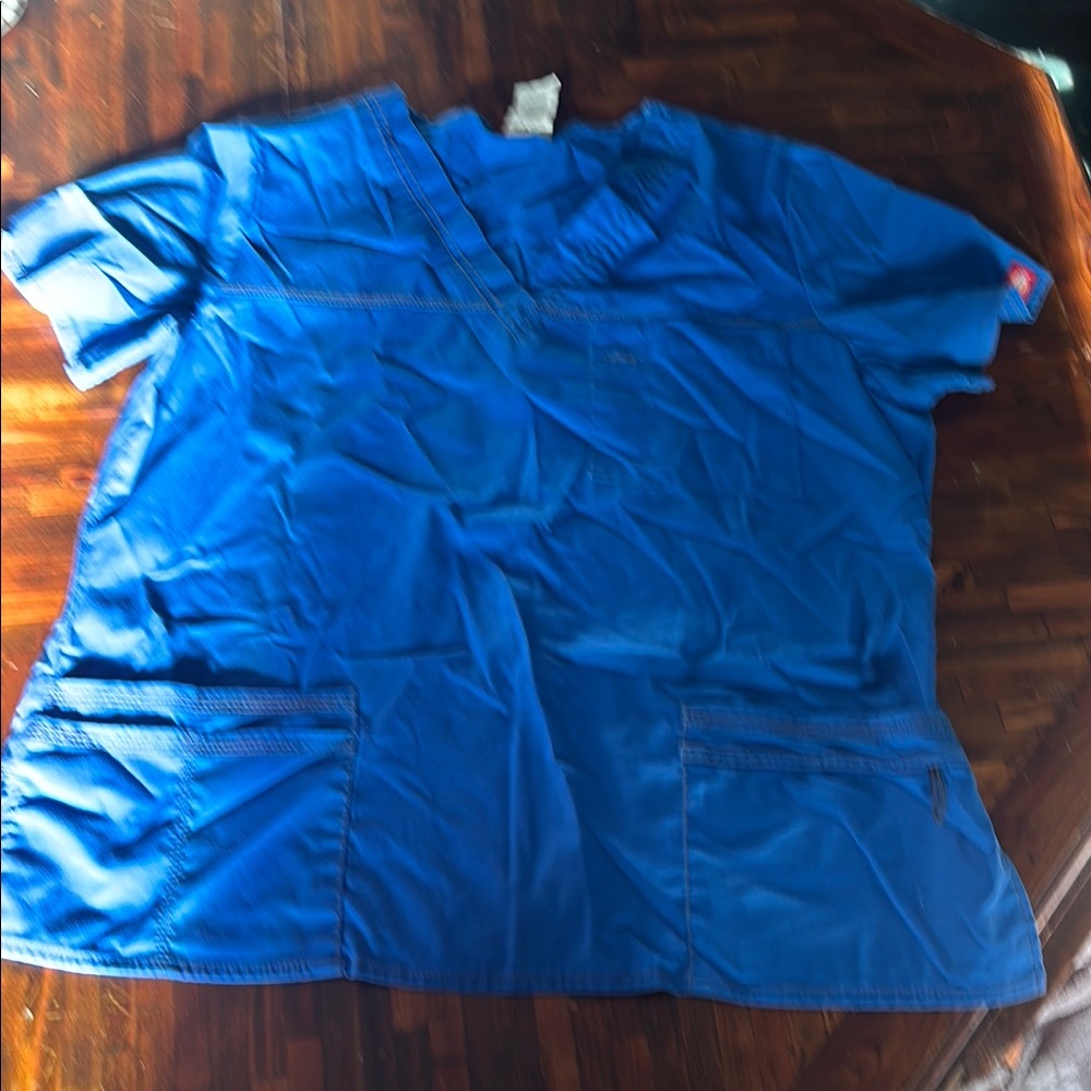 Dickies Women’s Scrub top blue